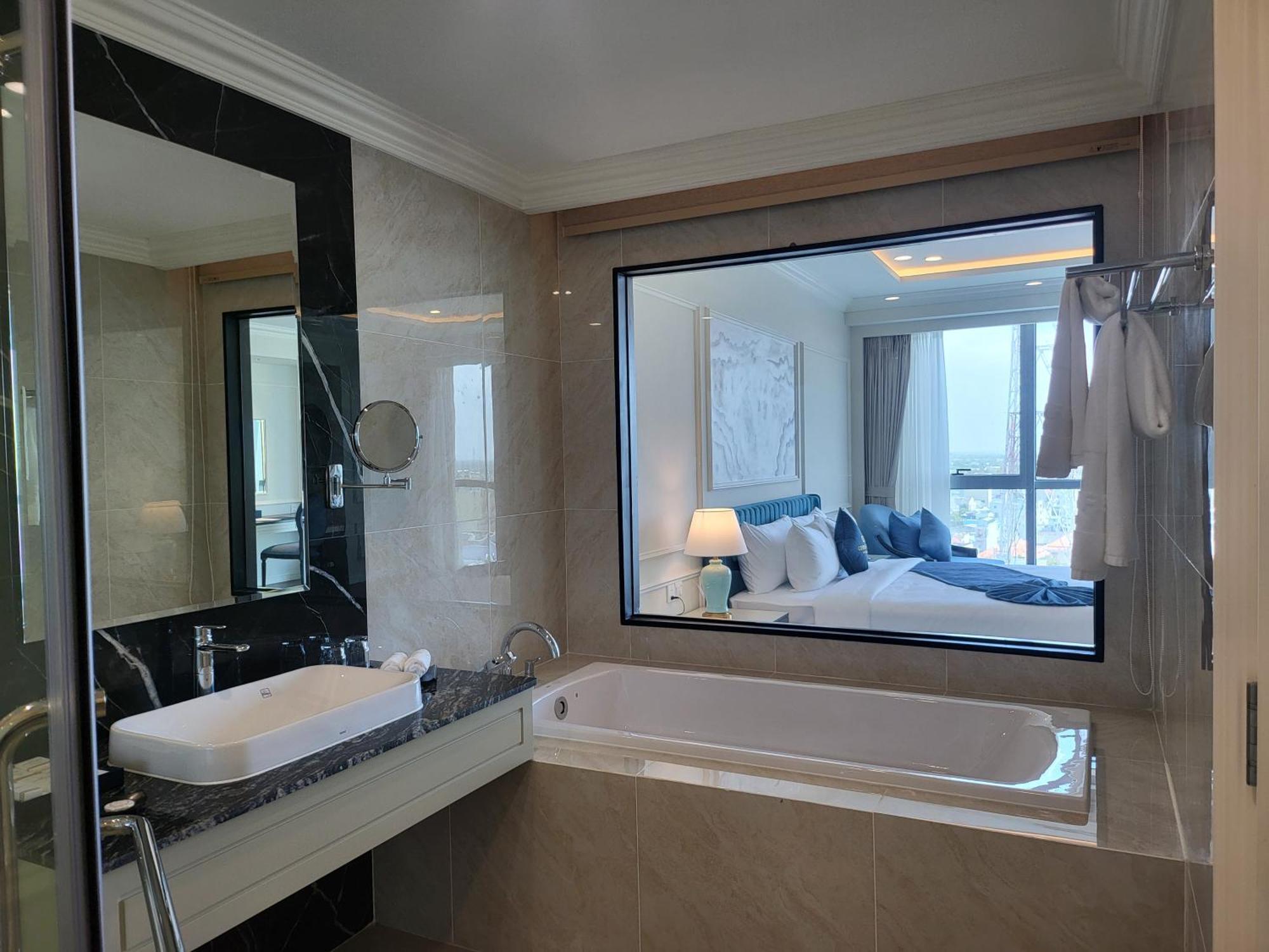 Cosmo Stars Hotel Bac Lieu Ngoại thất bức ảnh